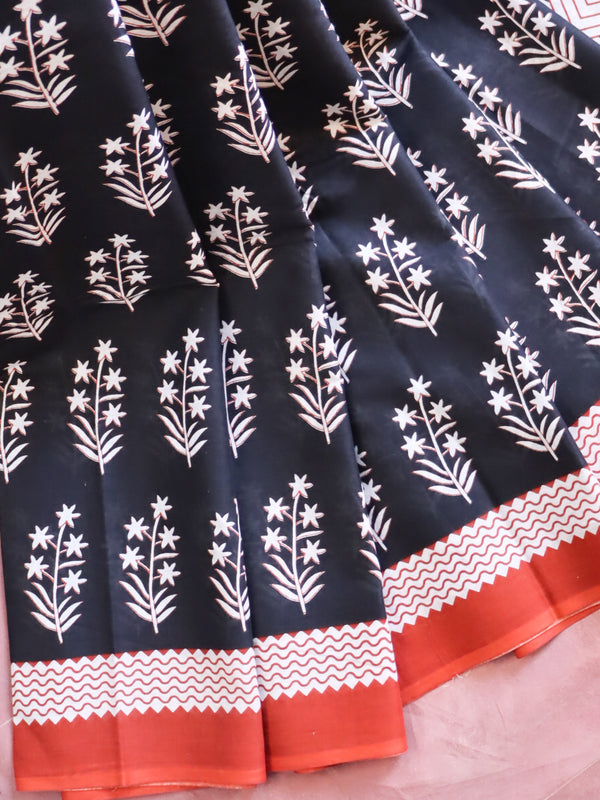 Handloom Mul Cotton Hand-Block Print Saree-Black