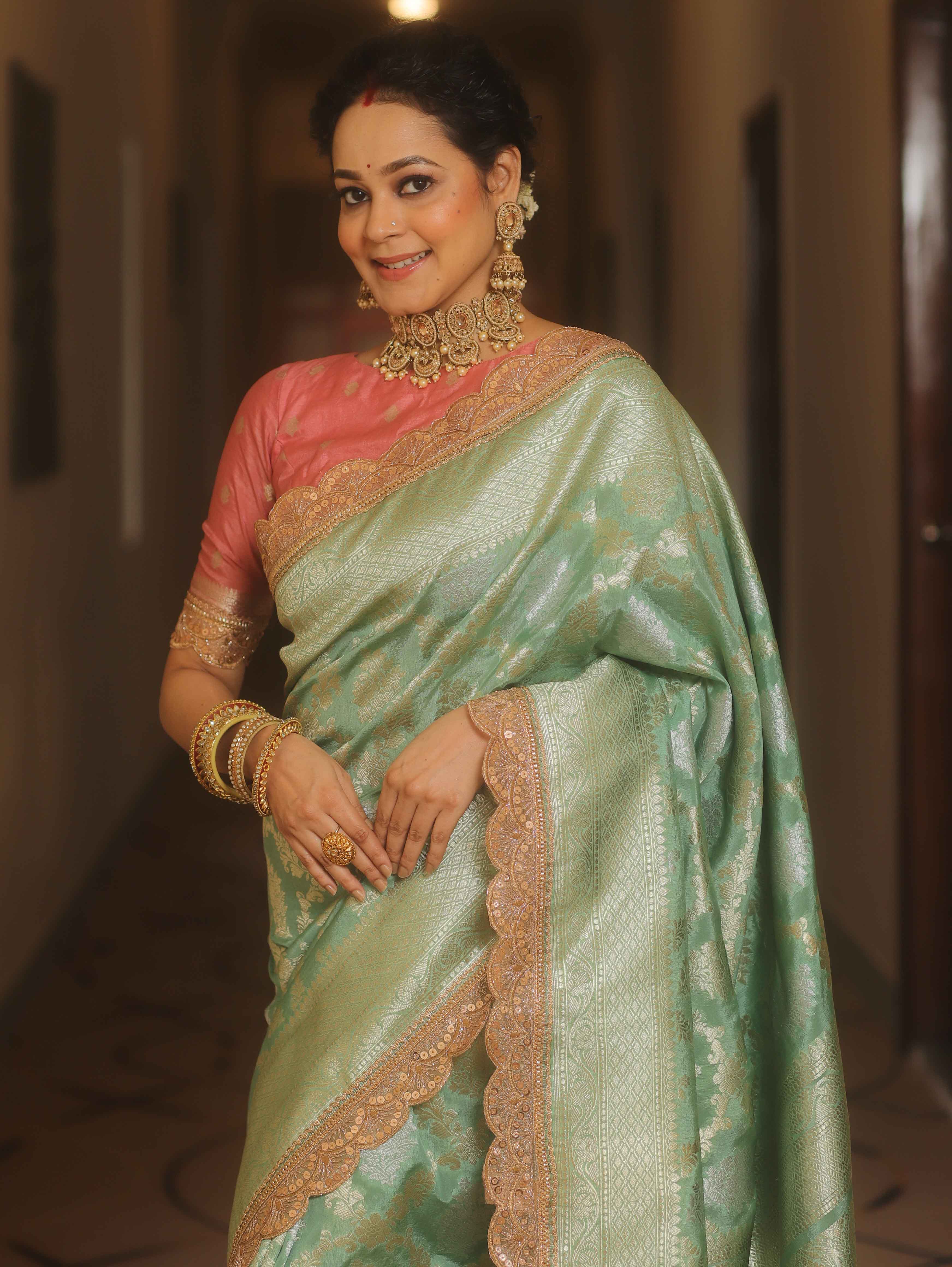 Banarasee Handwoven Georgette Saree With Zari Jaal Lace Border & Contrast Blouse-Pastel Green