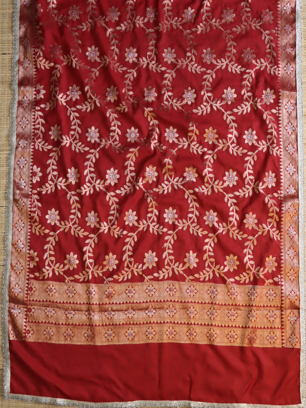 Banarasee Cotton Silk Dupatta With Zari Jaal Design & Lace-Red