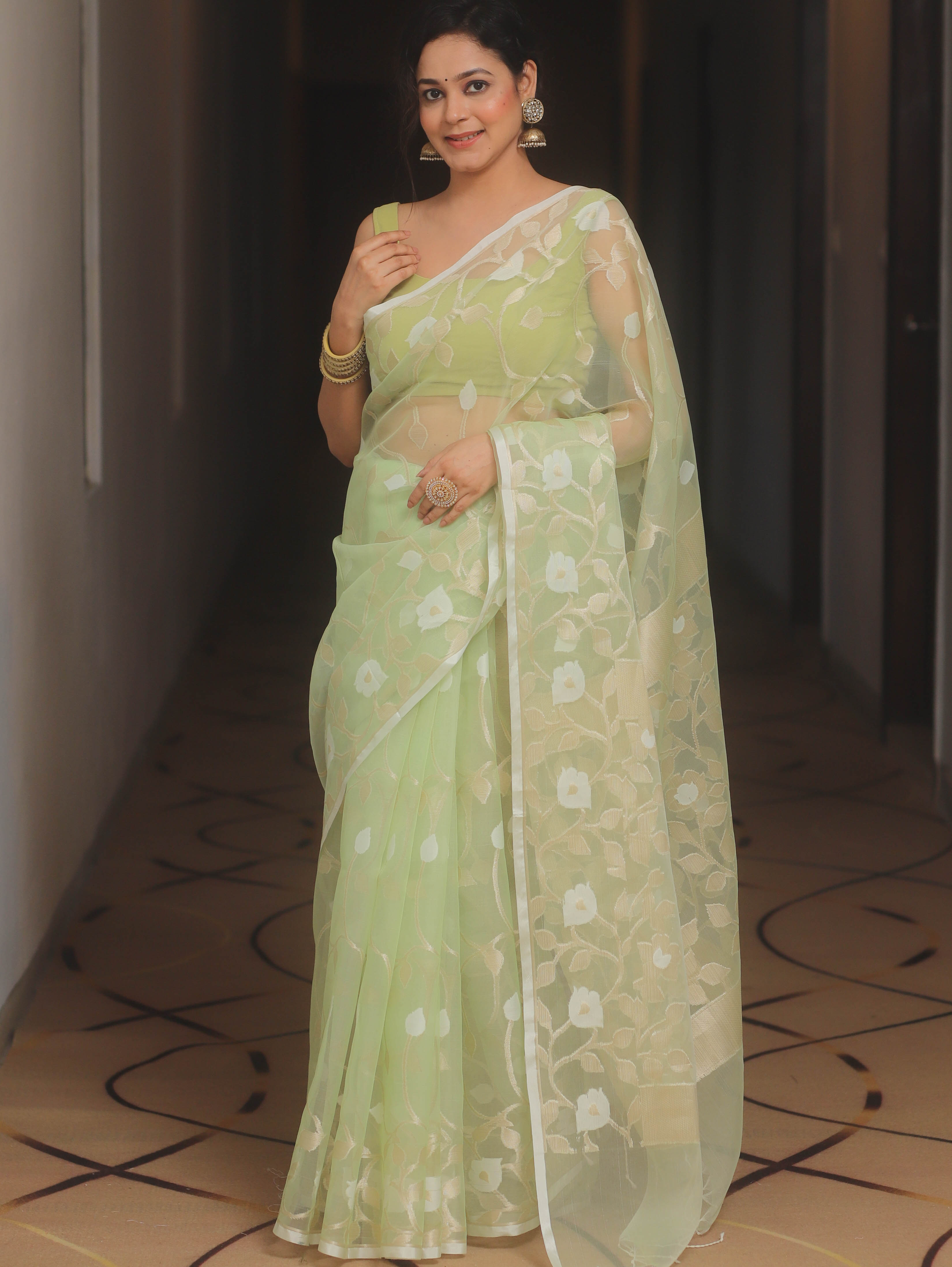 Banarasee Organza Mix Saree With Zari Jaal Design-Light Green