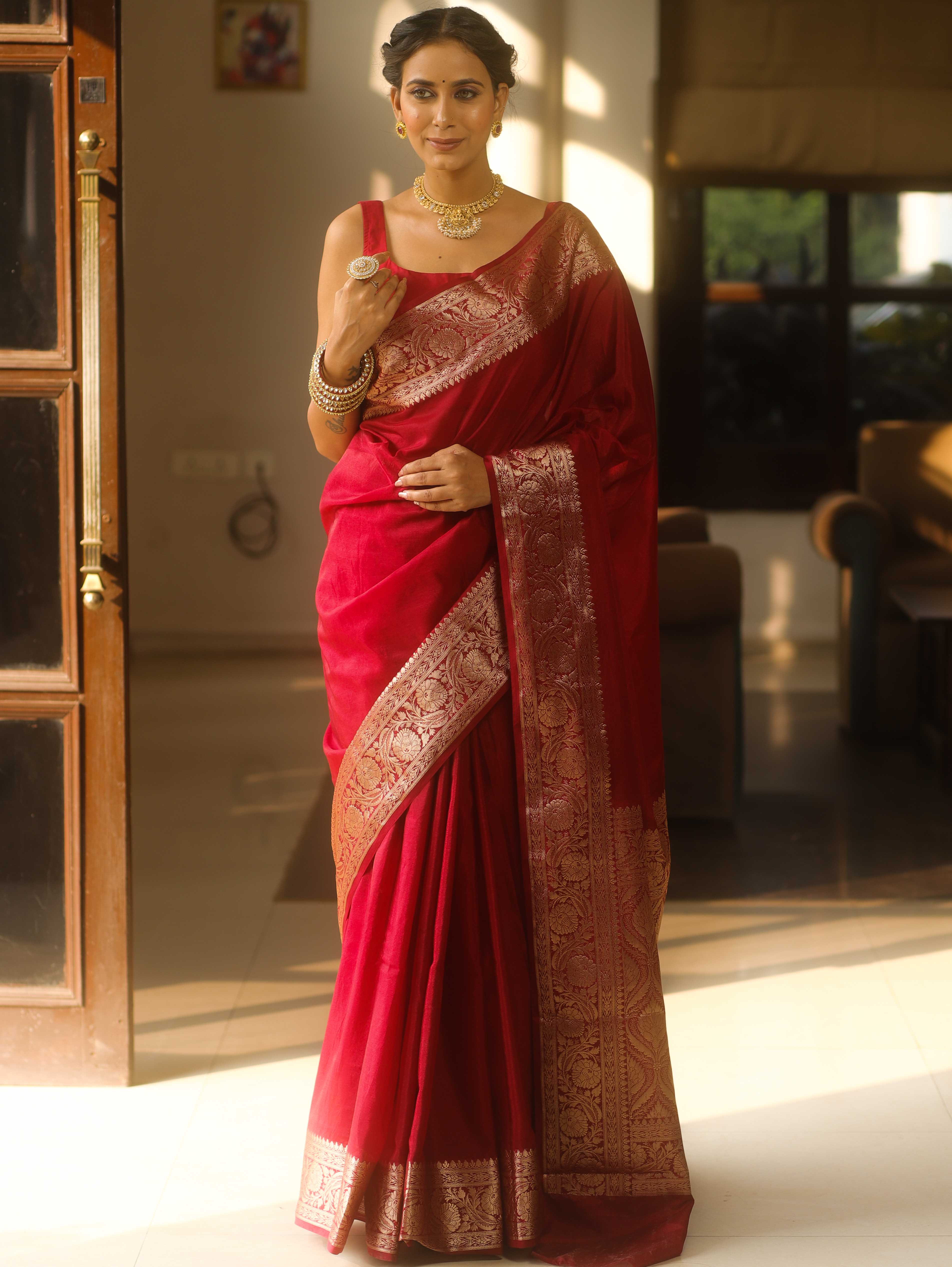 Banarasee Handwoven Semi Silk Plain Saree With Zari Border-Maroon