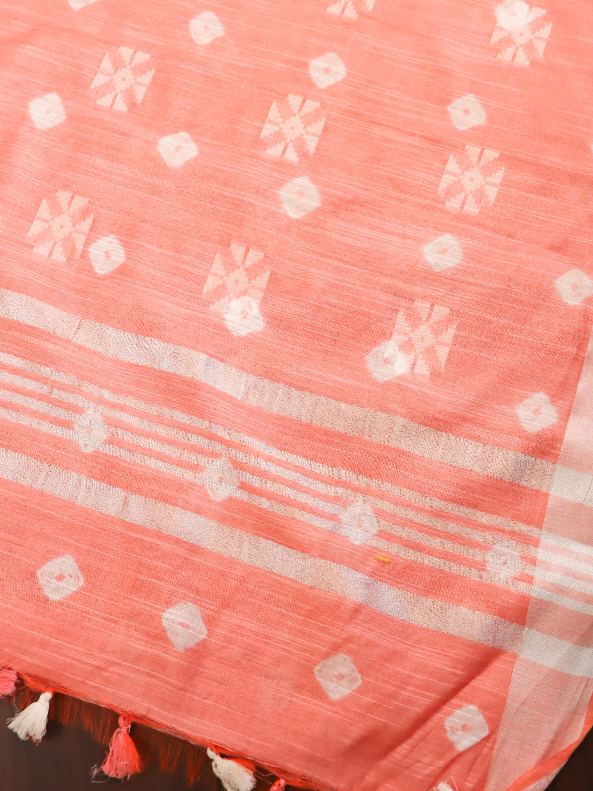 Handloom Mul Cotton Shibori Dyed Saree-Peach & White