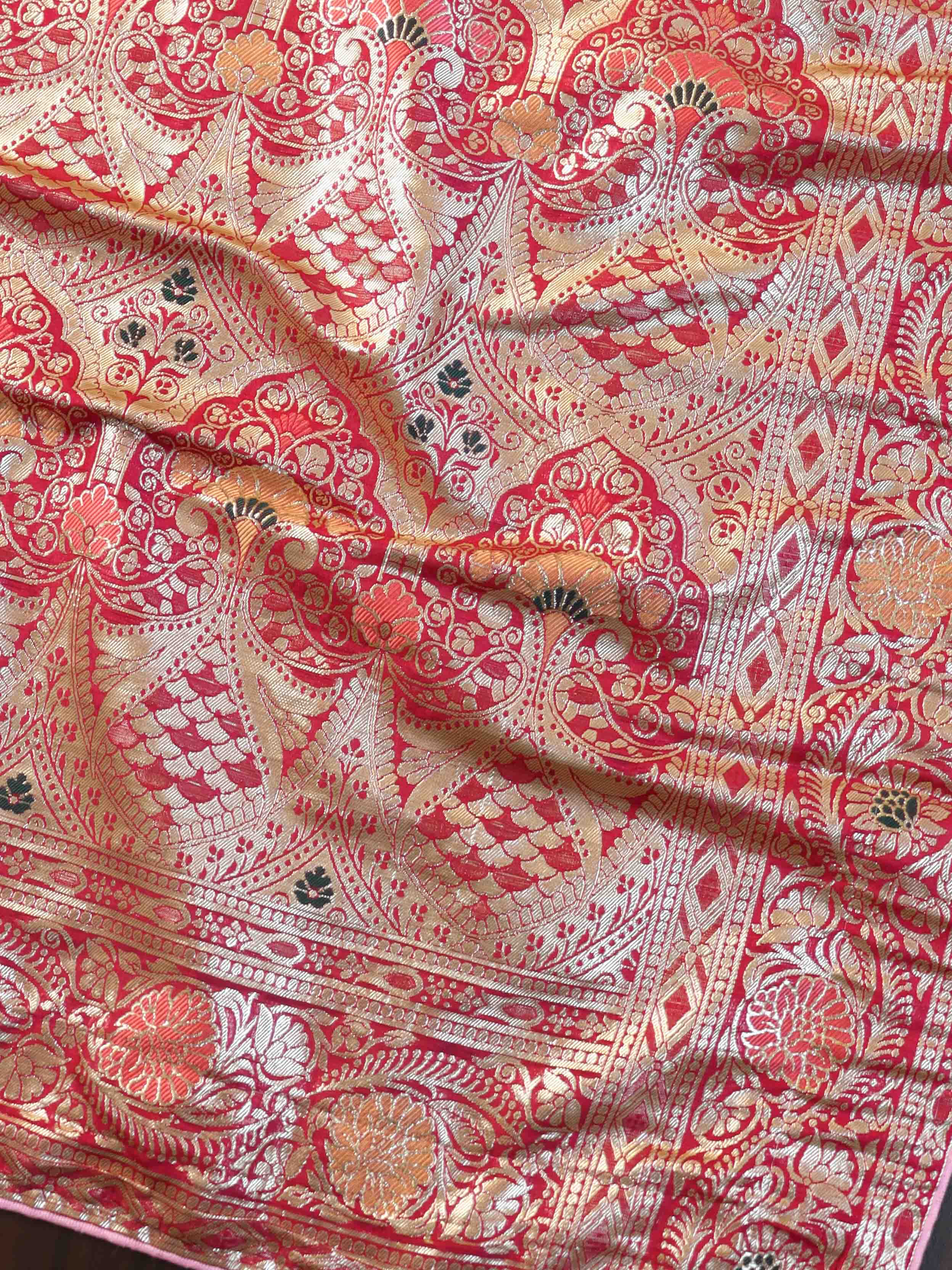 Banarasee Handwoven Semi Silk Saree With Zari Jaal Design-Pink