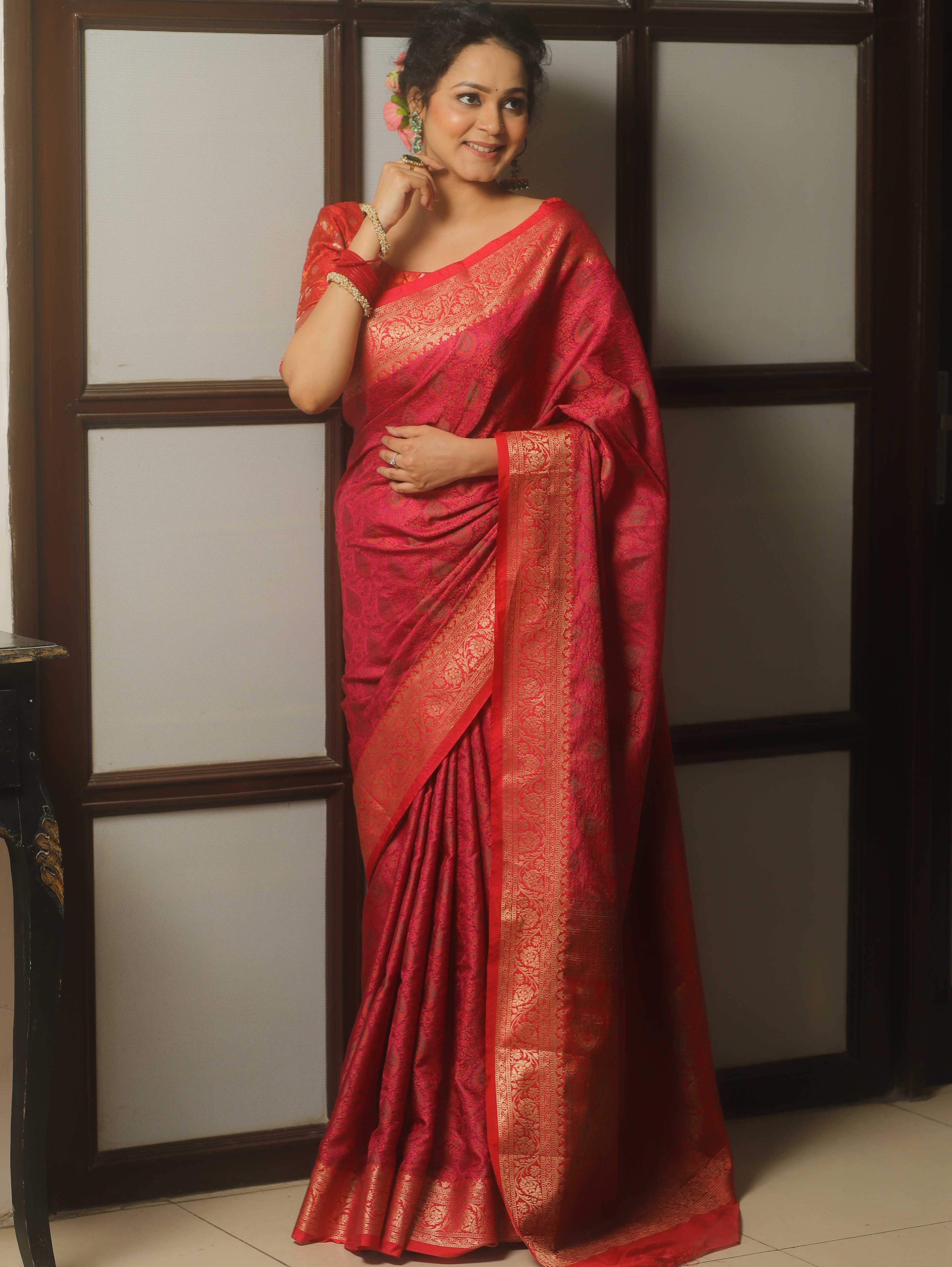 Banarasee Handwoven Semi-Katan Tanchoi Weaving Floral Border Saree-Pink & Red