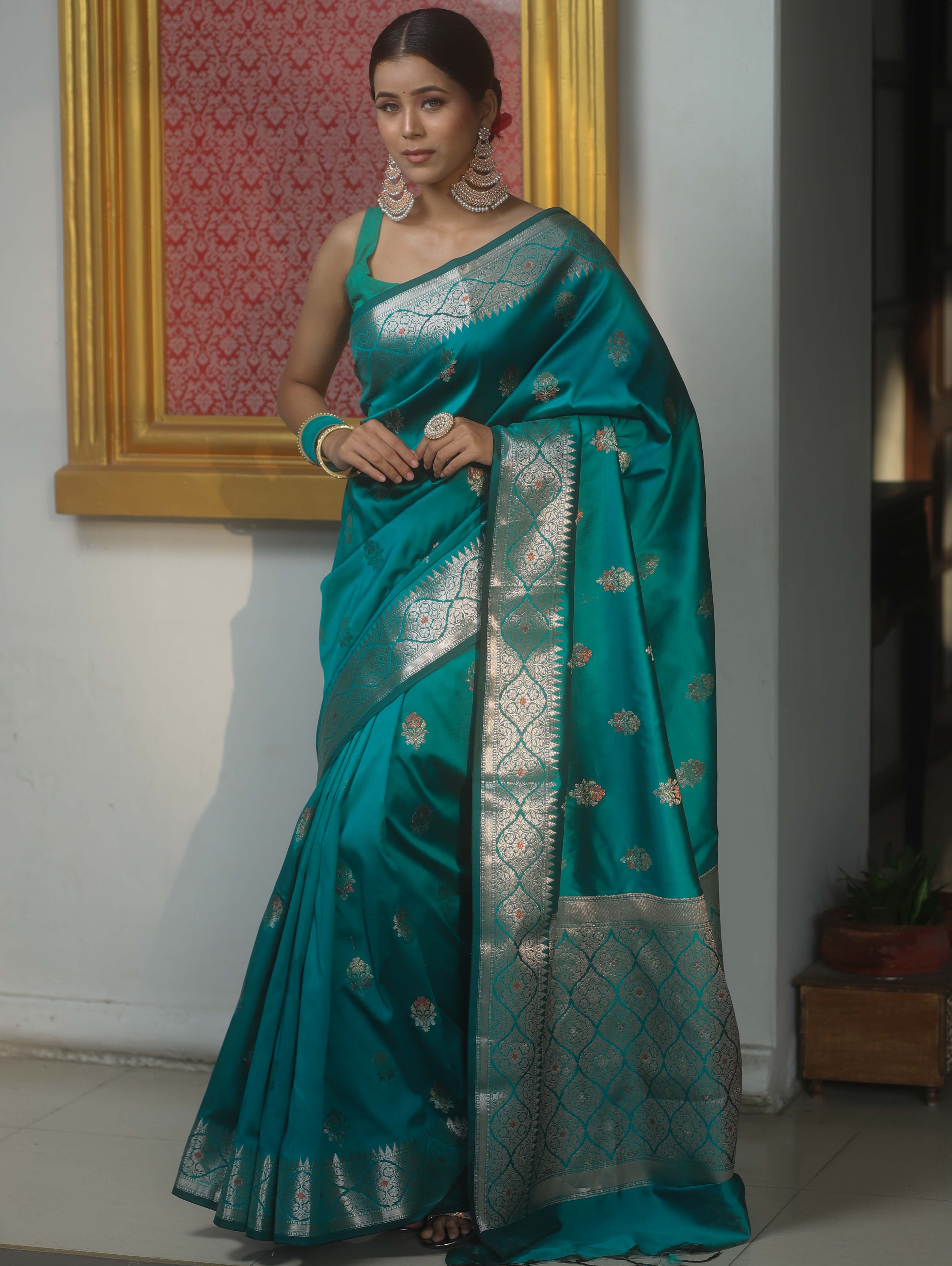 Banarasee Handwoven Semi Silk Saree With Zari Buti Design-Rama Green