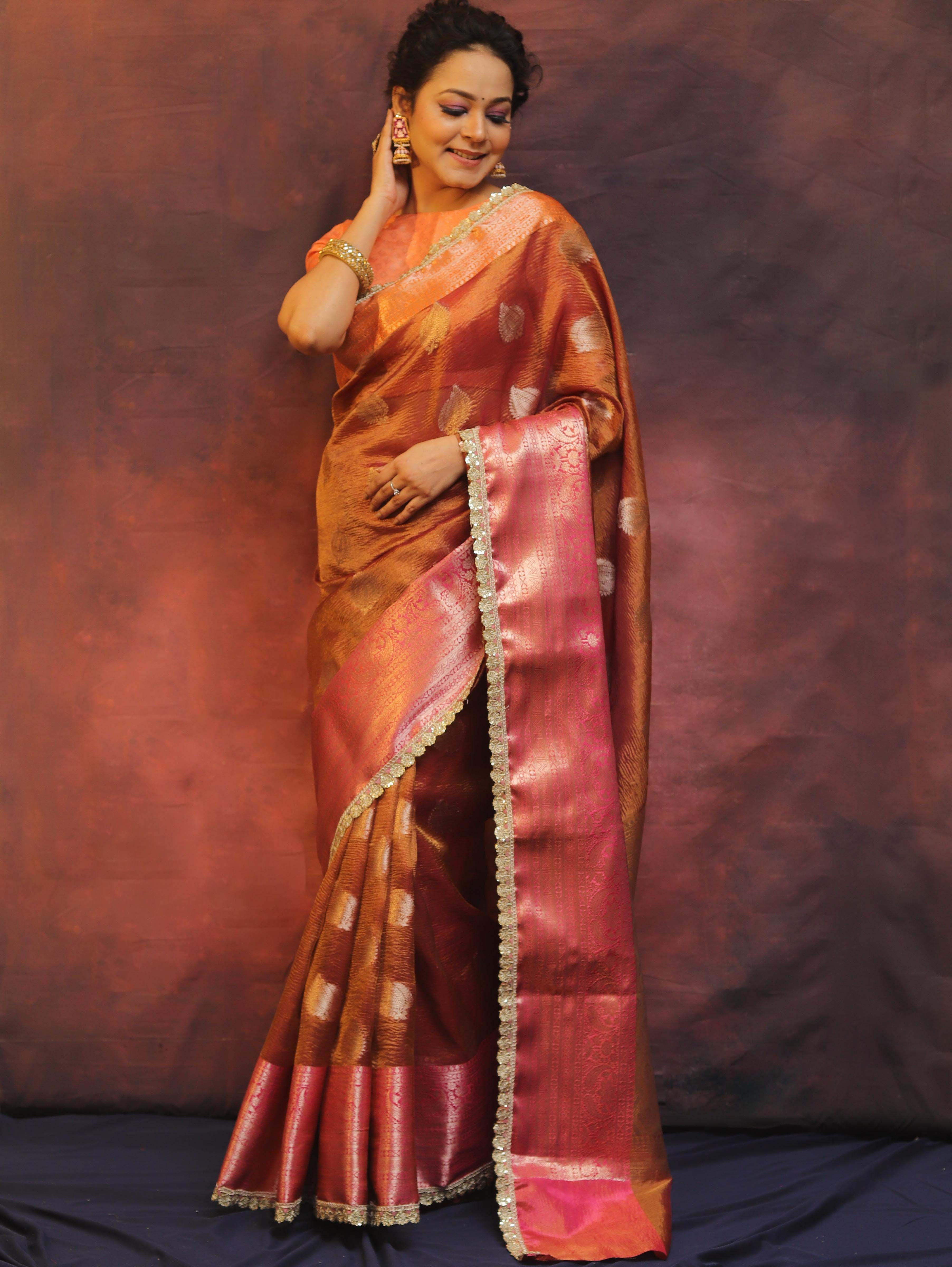 Banarasee Handwoven Crushed Tissue Saree With Contrast Border & Lace-Rust