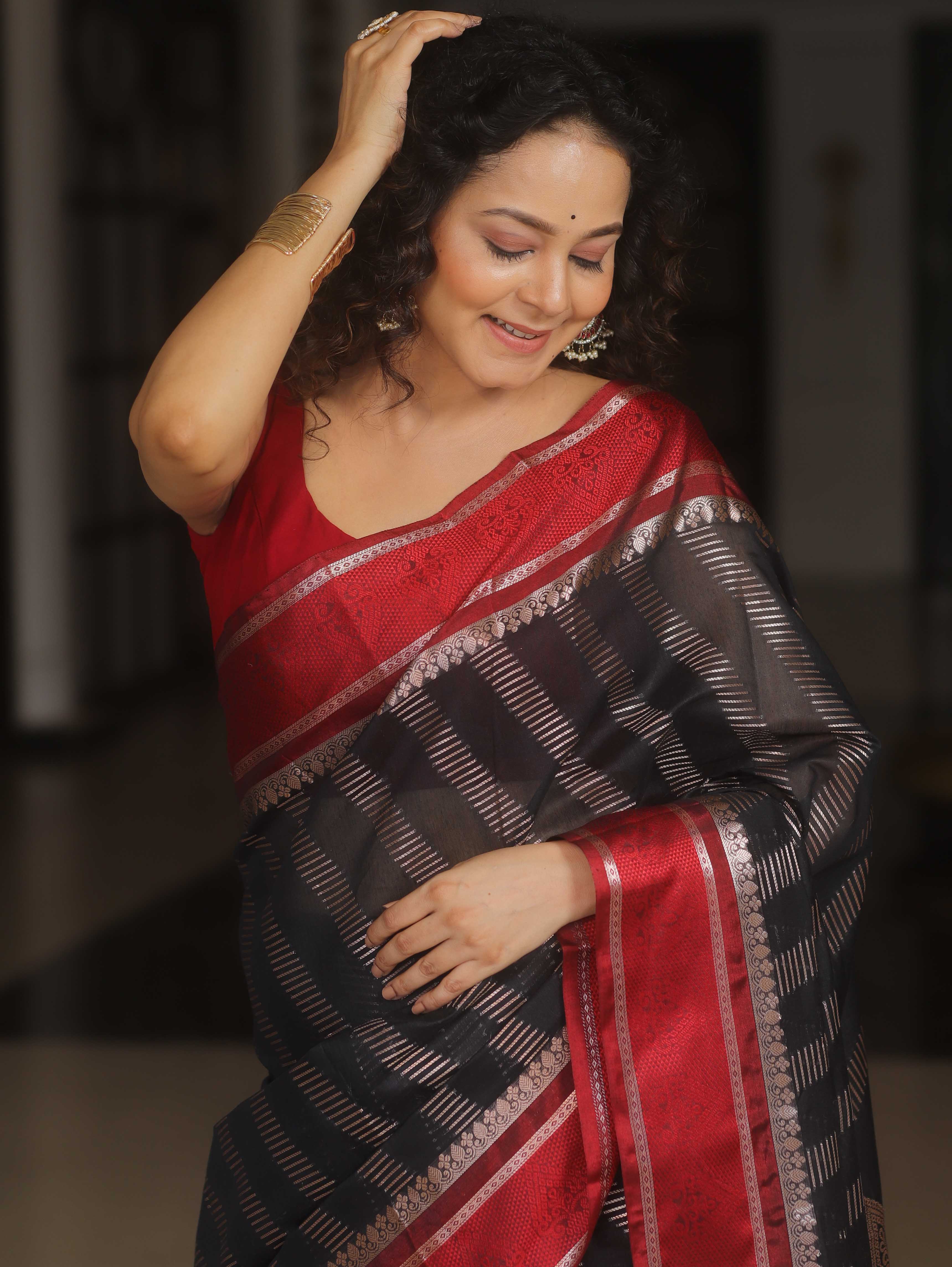 Banarasee Cotton Silk Saree With Contrast Border-Black & Red