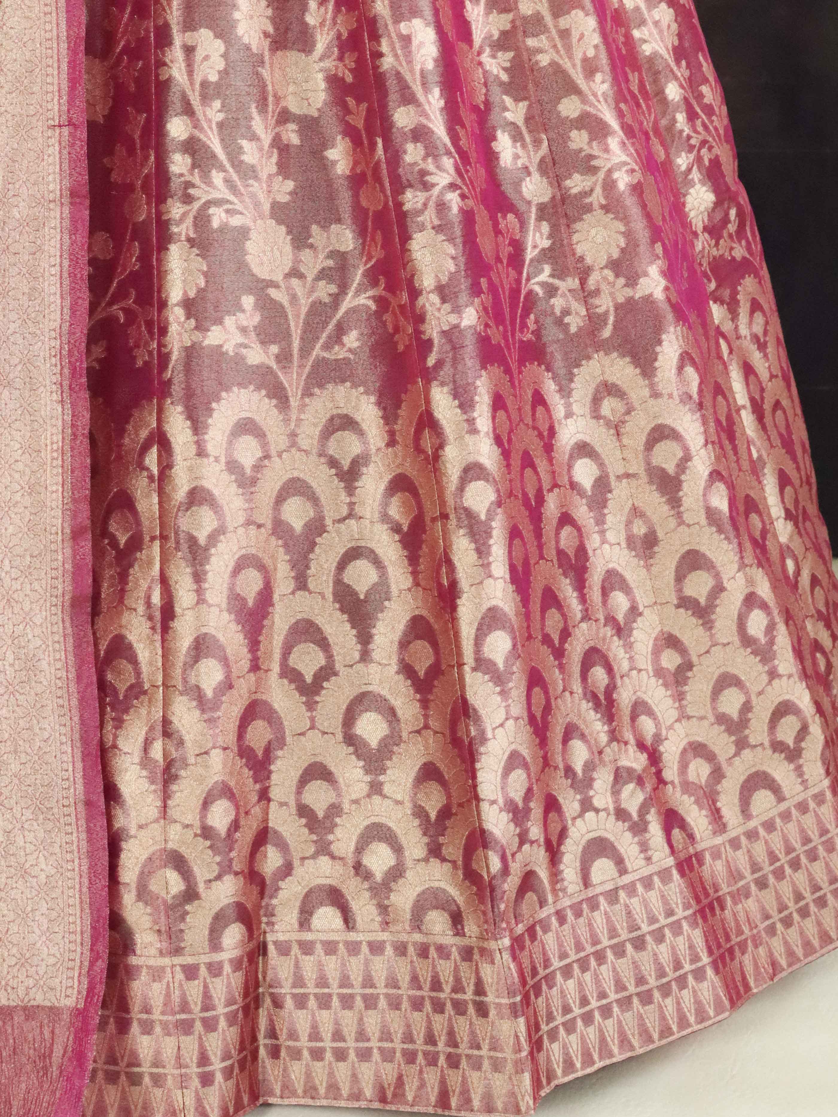 Banarasee Tissue Unstitched Lehenga & Blouse Fabric With Dupatta Set-Pink