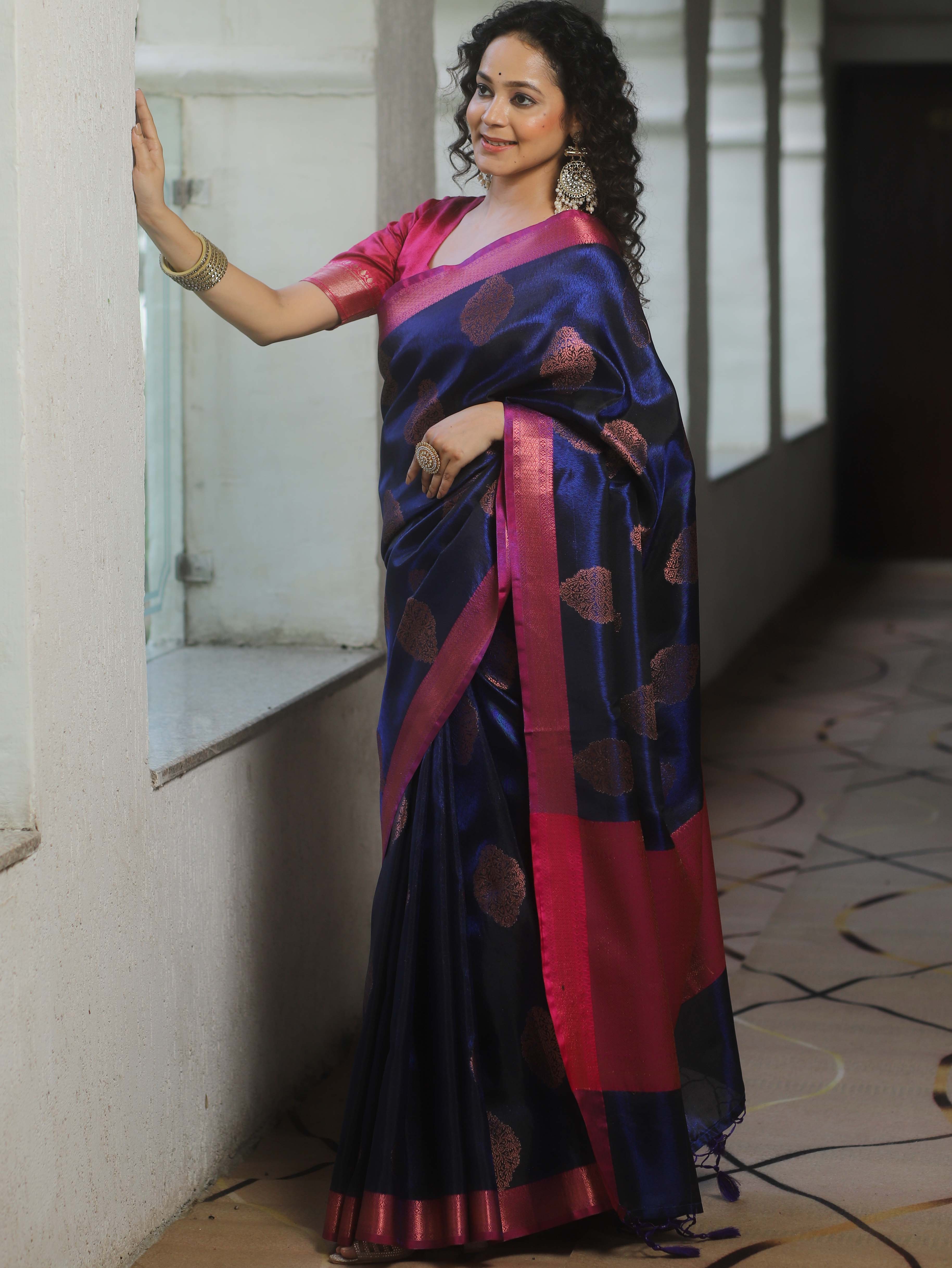 Banarasee Handwoven Contrast Border Tissue Saree-Blue