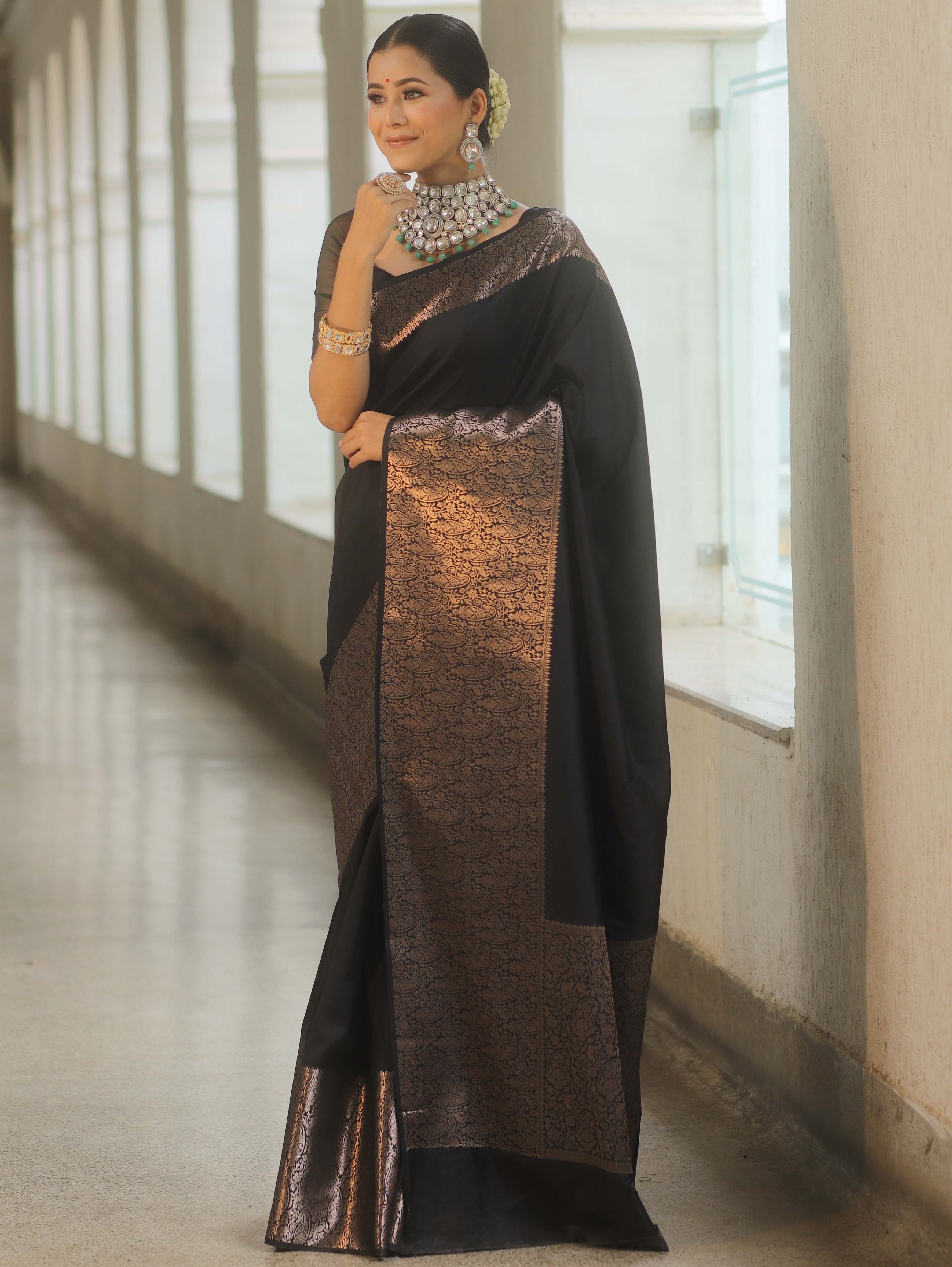 Banarasee Handwoven Semi Silk Saree With Zari Border Design-Black