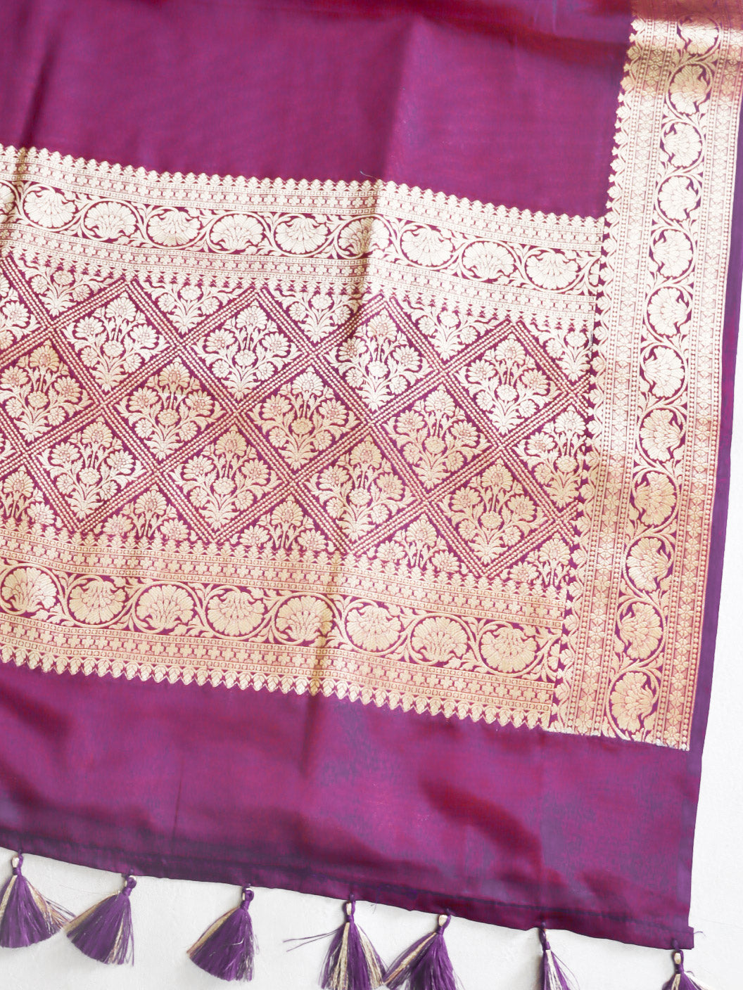 Banarasee Handwoven Plain Semi Silk Saree With Zari Border-Violet