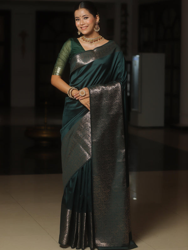 Banarasee Handwoven Semi Silk Saree With Zari Border Design-Green