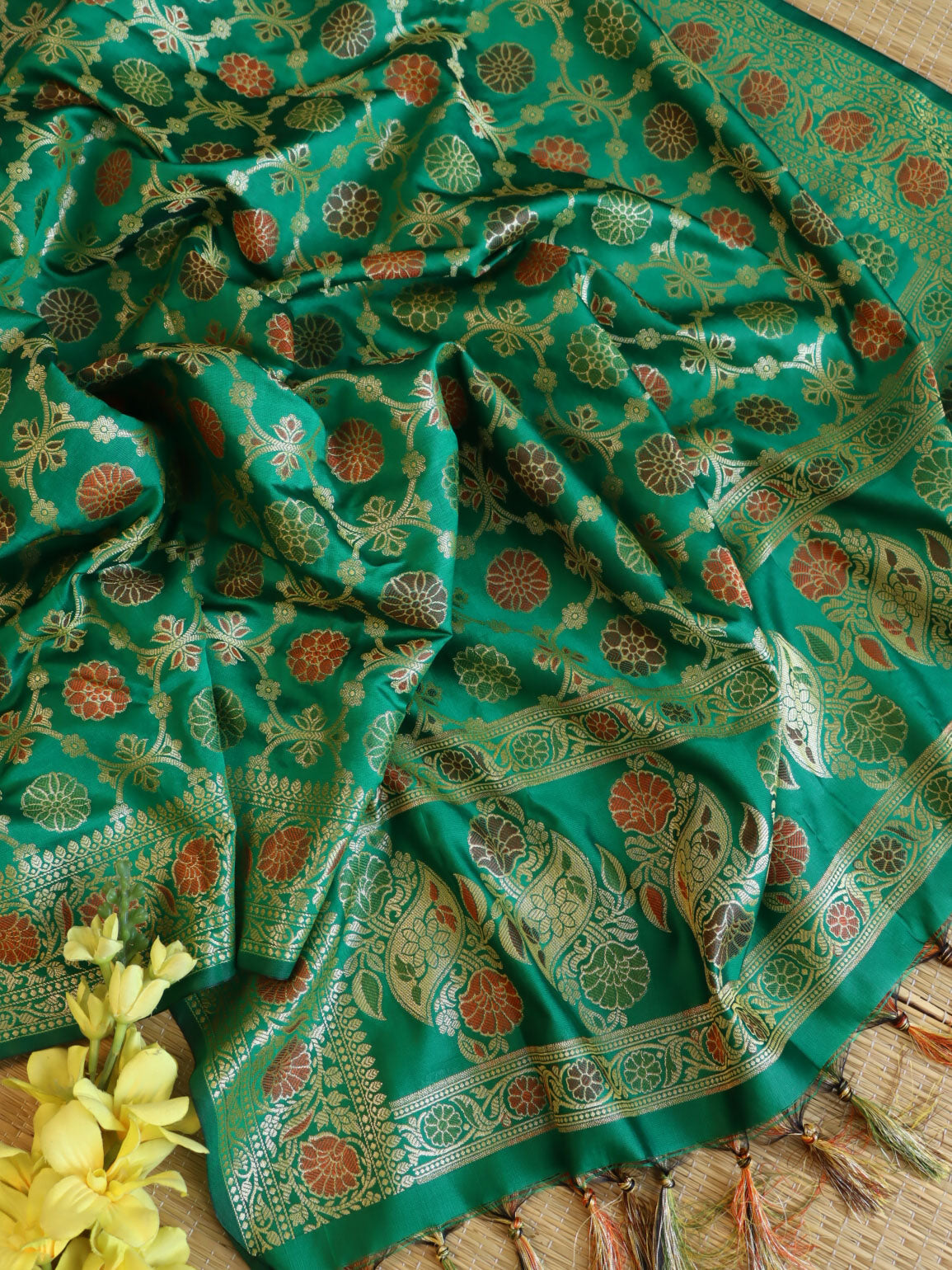 Banarasee Cotton Silk Jaal Design Dupatta-Green