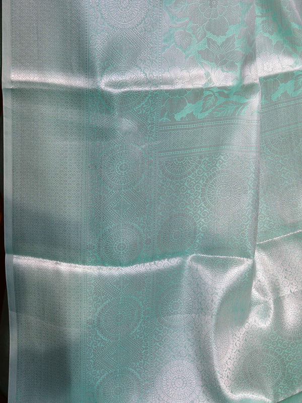 Banarasee Handwoven Semi Silk Saree With Floral Jaal & Broad Border-Green